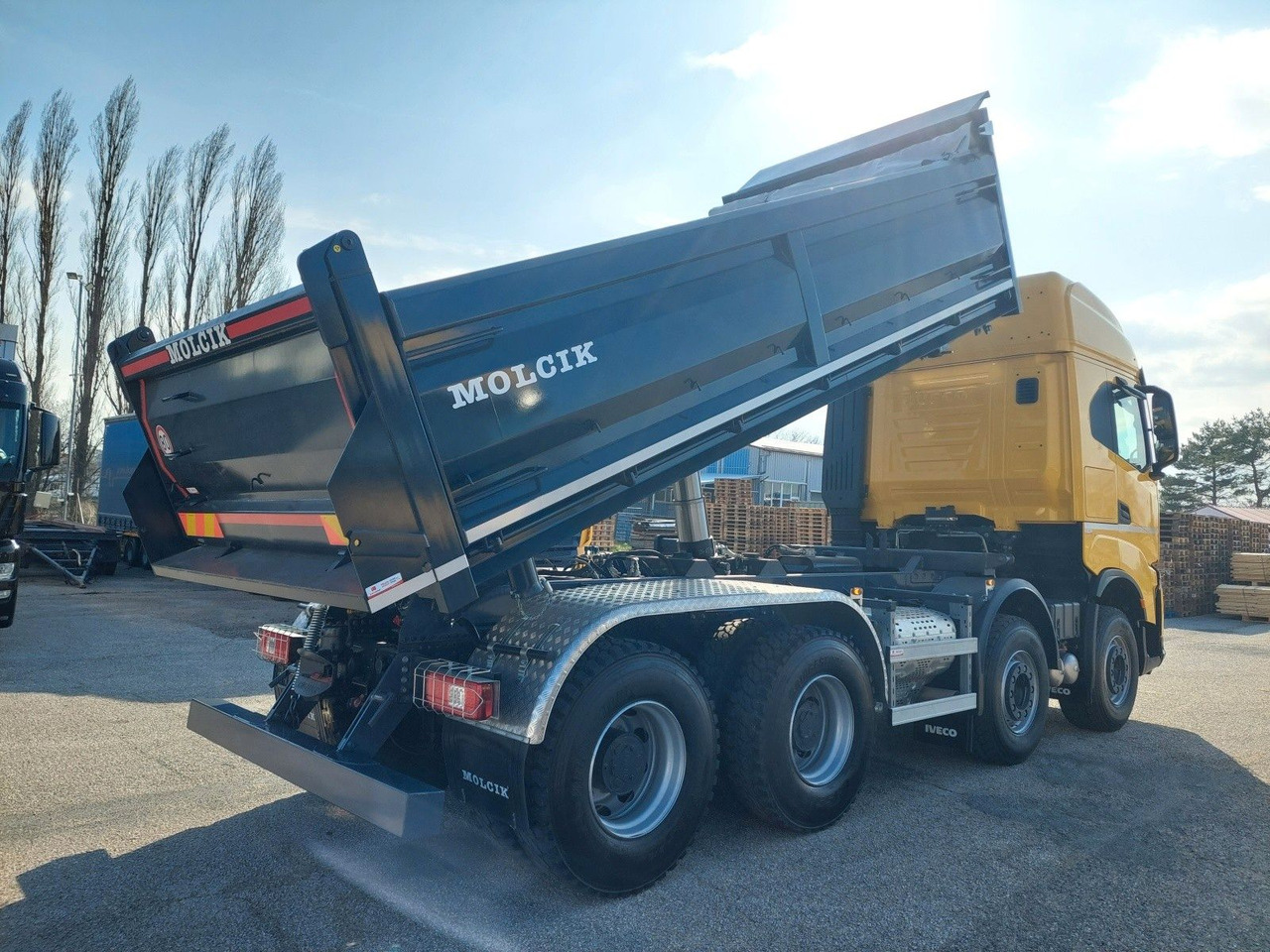 Iveco AS360X53Z Stralis X-WAY 8x4 Bordmatik - Volquete camión: foto 4 Iveco AS360X53Z Stralis X-WAY 8x4 Bordmatik - Volquete camión: foto 4