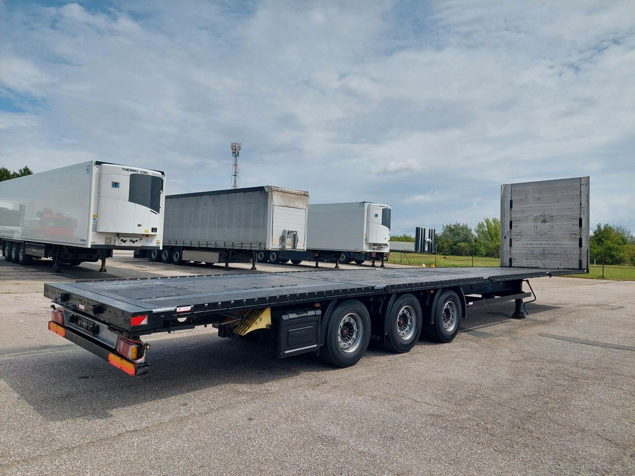 Kögel S24 Mega - Semirremolque plataforma/ Caja abierta: foto 4 Kögel S24 Mega - Semirremolque plataforma/ Caja abierta: foto 4