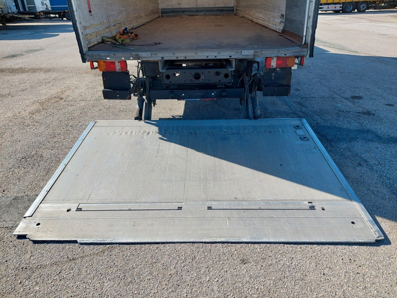 MAN TGL 7.180 4X2 BL - Furgoneta: foto 5 MAN TGL 7.180 4X2 BL - Furgoneta: foto 5