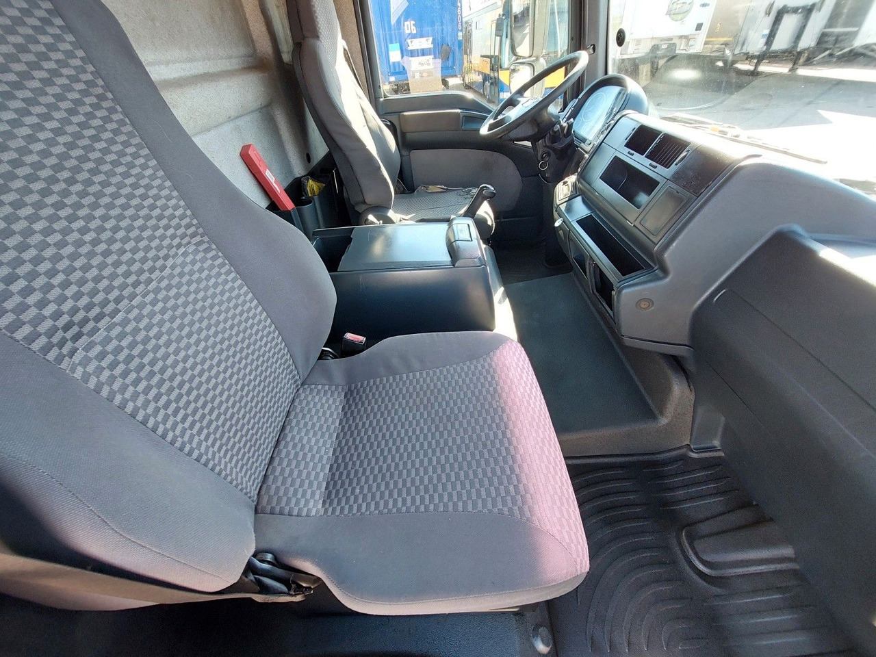 Furgoneta MAN TGL 7.180 4X2 BL: foto 13