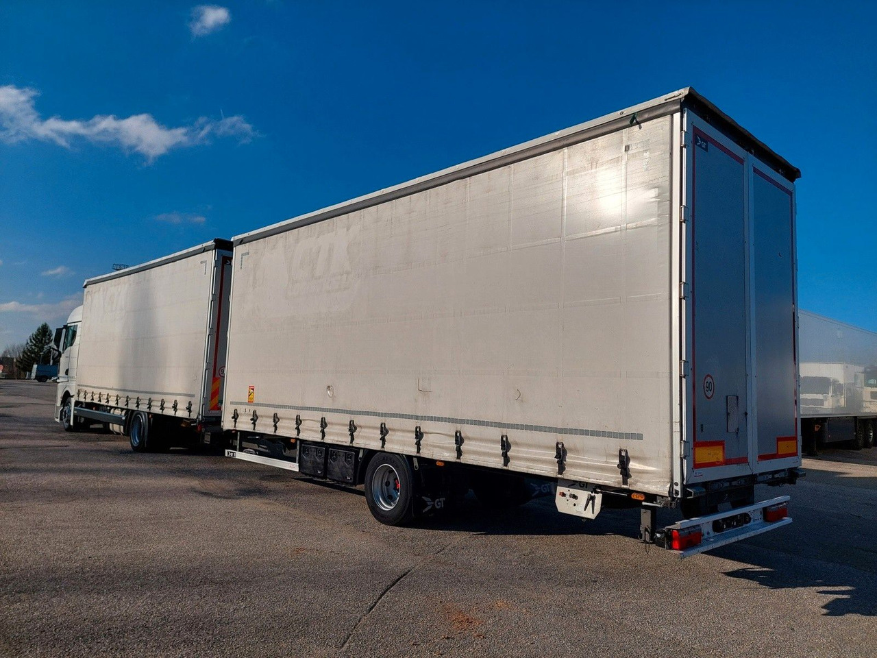 MAN TGX 18.470 LL + Gniotpol G-4080 120 m3 Durchbar - Camión lona: foto 3 MAN TGX 18.470 LL + Gniotpol G-4080 120 m3 Durchbar - Camión lona: foto 3