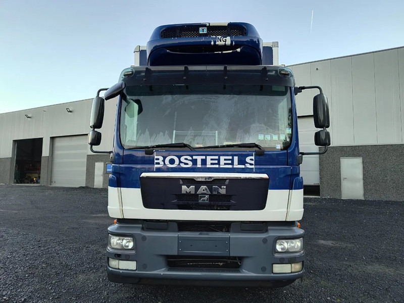 MAN TGM 18.250 2 COMP THERMOKING - 2000KG DHOLLANDIA - Frigorífico camión: foto 2 MAN TGM 18.250 2 COMP THERMOKING - 2000KG DHOLLANDIA - Frigorífico camión: foto 2