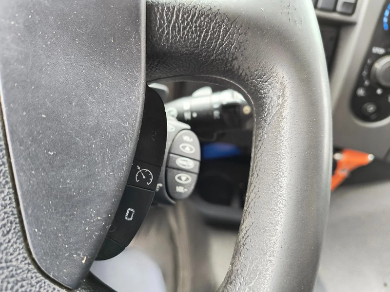 Cisterna camión para transporte de combustible Renault Premium 270 DXI FUEL | CARBURANT 13000L - 4 COMP: foto 10