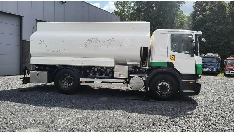 Scania P280 FUEL / CARBURANT 14000L - 5 COMP - RETARDER - Cisterna camión: foto 3 Scania P280 FUEL / CARBURANT 14000L - 5 COMP - RETARDER - Cisterna camión: foto 3