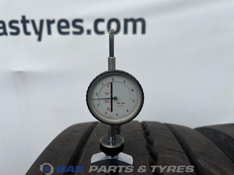 Continental Continental 315/80R22.5 Hybrid HS5 gebruikte set - Neumático para Camión: foto 3 Continental Continental 315/80R22.5 Hybrid HS5 gebruikte set - Neumático para Camión: foto 3