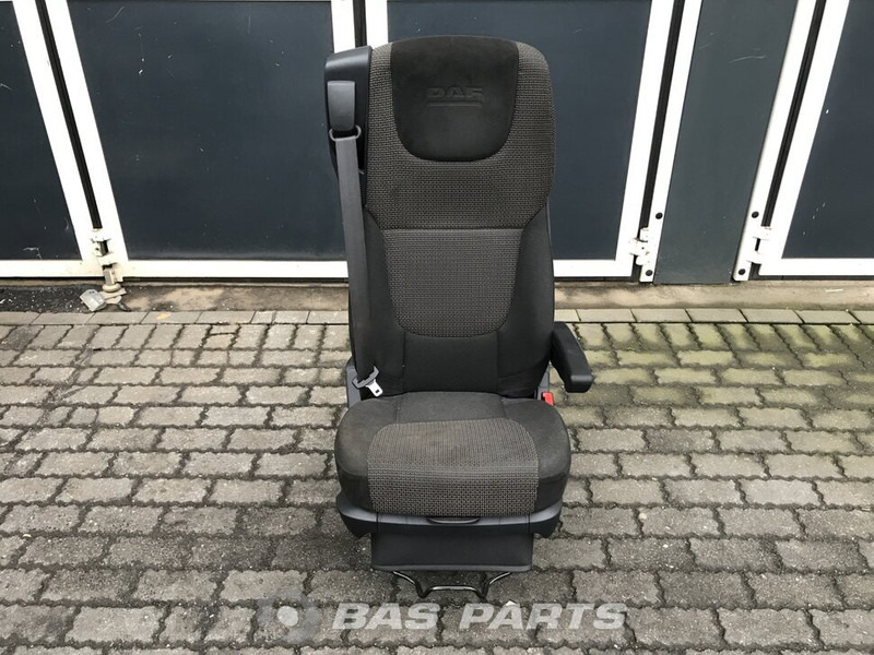 DAF CF Euro 6 Bijrijdersstoel DAF 1844380 - Asiento para Camión: foto 1 DAF CF Euro 6 Bijrijdersstoel DAF 1844380 - Asiento para Camión: foto 1