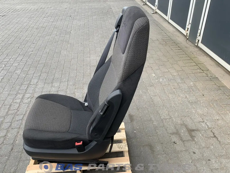 DAF CF Euro 6 Bijrijdersstoel DAF 1844380 - Asiento para Camión: foto 2 DAF CF Euro 6 Bijrijdersstoel DAF 1844380 - Asiento para Camión: foto 2