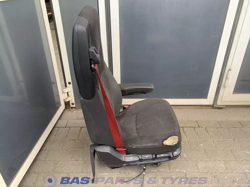 DAF CF Euro 6 Chauffeursstoel DAF 2104662 - Asiento para Camión: foto 4 DAF CF Euro 6 Chauffeursstoel DAF 2104662 - Asiento para Camión: foto 4
