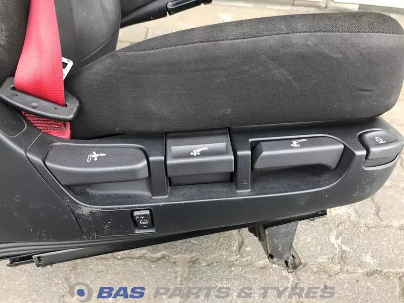 DAF CF Euro 6 Chauffeursstoel DAF 2104662 - Asiento para Camión: foto 5 DAF CF Euro 6 Chauffeursstoel DAF 2104662 - Asiento para Camión: foto 5