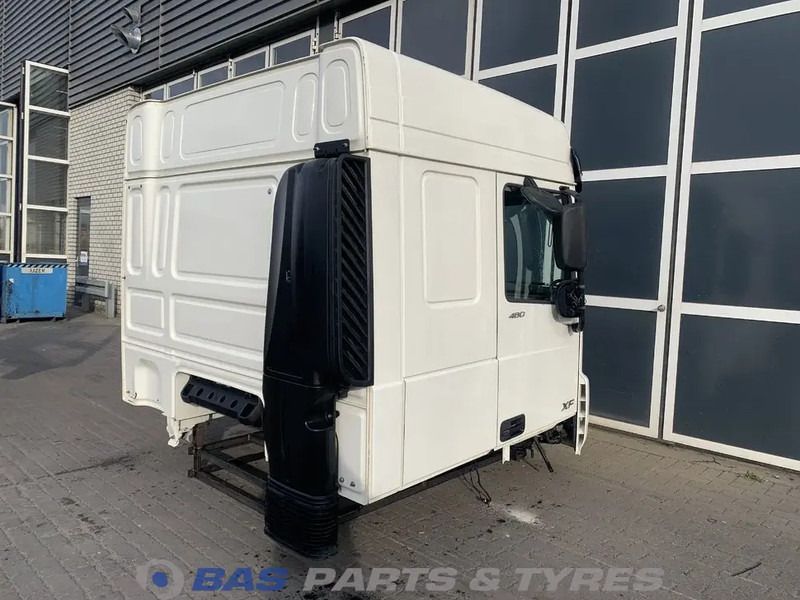 DAF XF106 DAF Space Cab L2H2 1811560 - Cabina e interior para Camión: foto 3 DAF XF106 DAF Space Cab L2H2 1811560 - Cabina e interior para Camión: foto 3