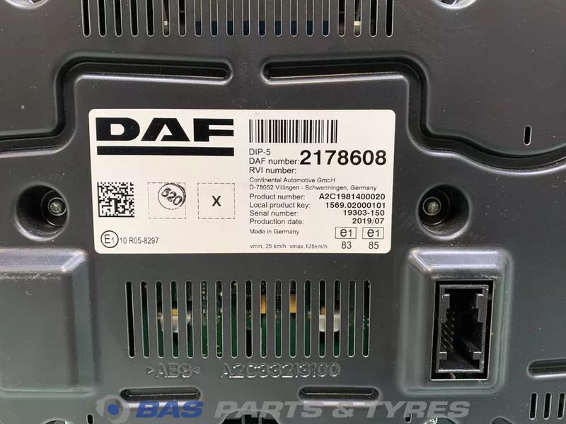 DAF XF106 Instrumentenpaneel DAF 1958084 - Salpicadero para Camión: foto 3 DAF XF106 Instrumentenpaneel DAF 1958084 - Salpicadero para Camión: foto 3