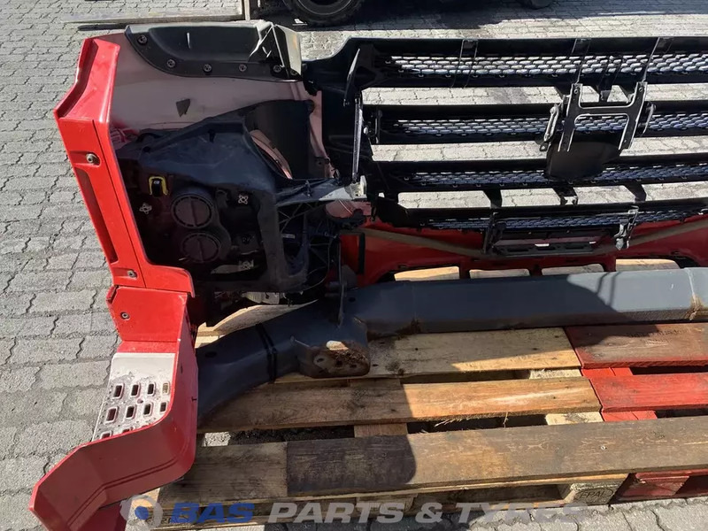 DAF XF106 - Parachoques para Camión: foto 4 DAF XF106 - Parachoques para Camión: foto 4