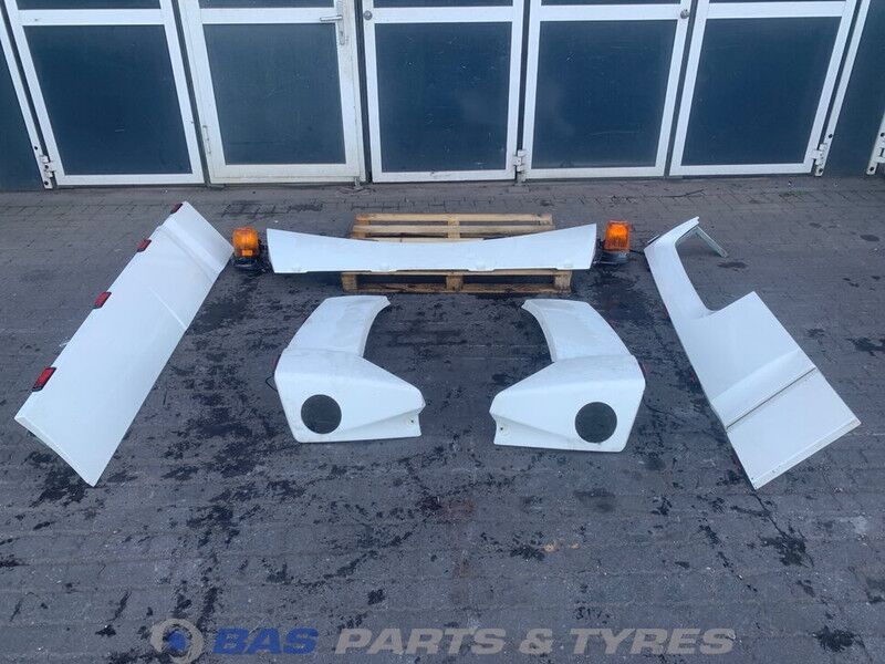 DAF XF106 Spoilerset DAF Super Space Cab L2H3 1671843 - Aerodinámica/ Spoiler para Camión: foto 1 DAF XF106 Spoilerset DAF Super Space Cab L2H3 1671843 - Aerodinámica/ Spoiler para Camión: foto 1