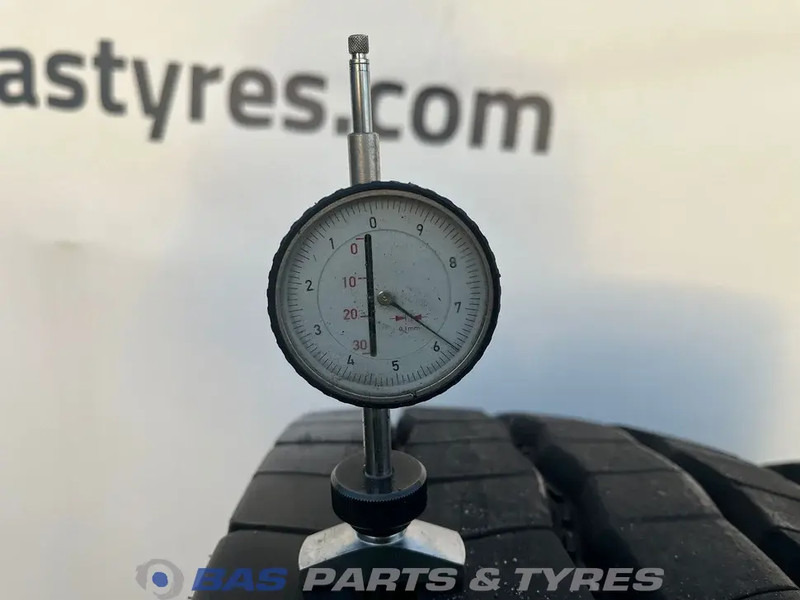 Goodyear Goodyear 13R22.5 OMNITRAC S 156/150 K M+S 3PMSF gebruikte set - Neumático para Camión: foto 3 Goodyear Goodyear 13R22.5 OMNITRAC S 156/150 K M+S 3PMSF gebruikte set - Neumático para Camión: foto 3