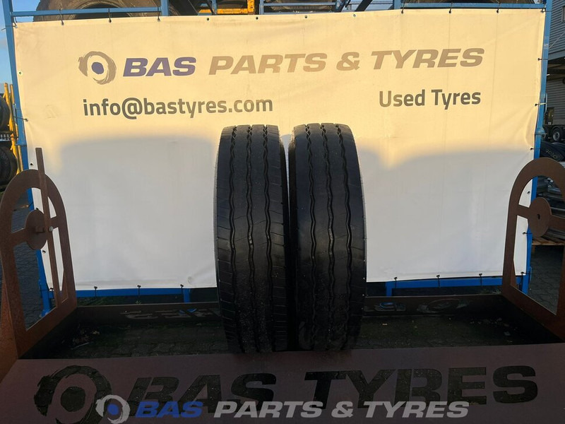 Goodyear Goodyear 13R22.5 OMNITRAC S 156/150 K M+S 3PMSF gebruikte set - Neumático para Camión: foto 1 Goodyear Goodyear 13R22.5 OMNITRAC S 156/150 K M+S 3PMSF gebruikte set - Neumático para Camión: foto 1