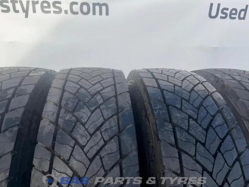 Goodyear Goodyear 295/80R22.5 Kmax D 152/148 K M+S 3PMSF gebruikte set - Neumático para Camión: foto 2 Goodyear Goodyear 295/80R22.5 Kmax D 152/148 K M+S 3PMSF gebruikte set - Neumático para Camión: foto 2