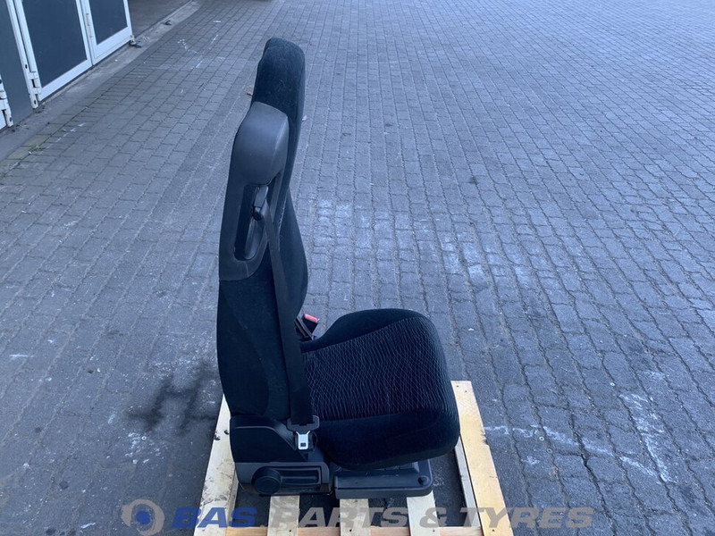 Mercedes-Benz Actros MP4 Bijrijdersstoel Mercedes A 960 910 38 03 - Asiento para Camión: foto 5 Mercedes-Benz Actros MP4 Bijrijdersstoel Mercedes A 960 910 38 03 - Asiento para Camión: foto 5