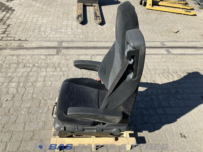 Mercedes-Benz Actros MP4 - Asiento para Camión: foto 2 Mercedes-Benz Actros MP4 - Asiento para Camión: foto 2