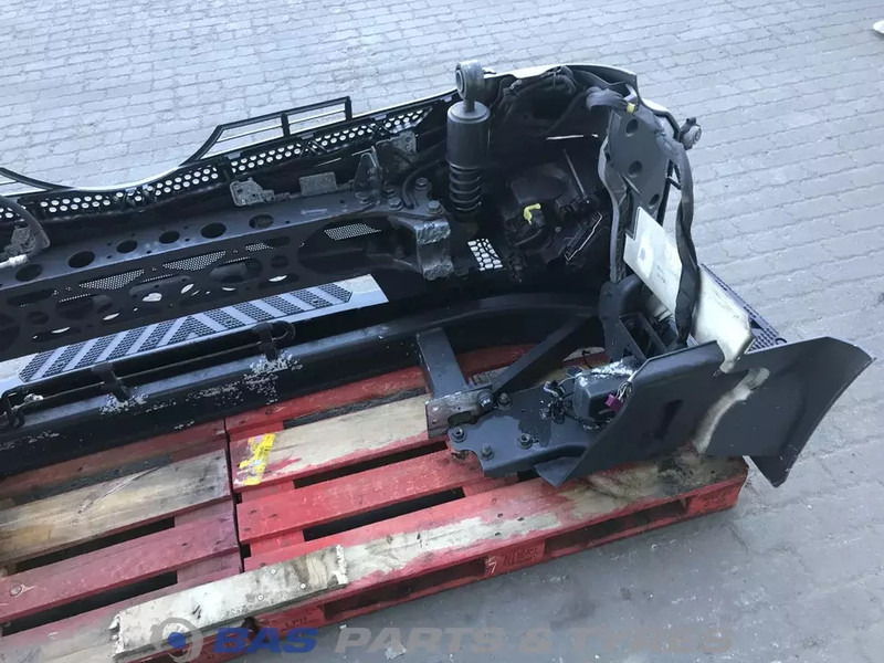 Mercedes-Benz Antos MP4 - Parachoques para Camión: foto 5 Mercedes-Benz Antos MP4 - Parachoques para Camión: foto 5