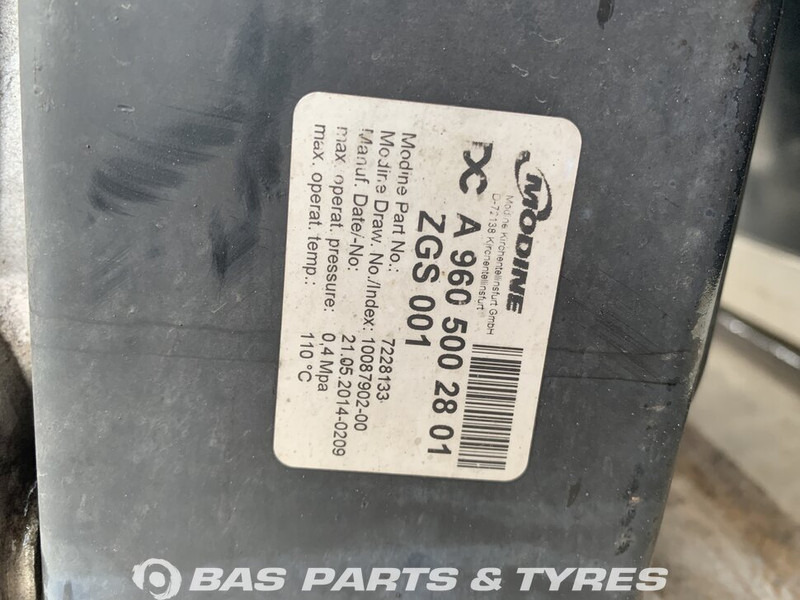 Mercedes-Benz Antos MP4 - Radiador para Camión: foto 3 Mercedes-Benz Antos MP4 - Radiador para Camión: foto 3