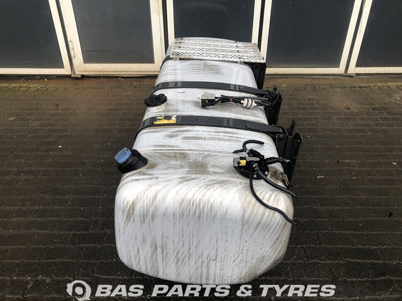 Mercedes-Benz Brandstoftank Mercedes 660 Liter A 960 470 36 01 - Depósito de combustible para Camión: foto 2 Mercedes-Benz Brandstoftank Mercedes 660 Liter A 960 470 36 01 - Depósito de combustible para Camión: foto 2