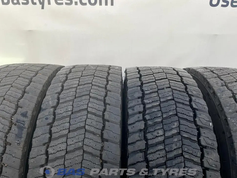 Michelin Michelin 315/70R22.5 X MULTI D 154/150 M+S 3PMSF gebruikte set - Neumático para Camión: foto 2 Michelin Michelin 315/70R22.5 X MULTI D 154/150 M+S 3PMSF gebruikte set - Neumático para Camión: foto 2
