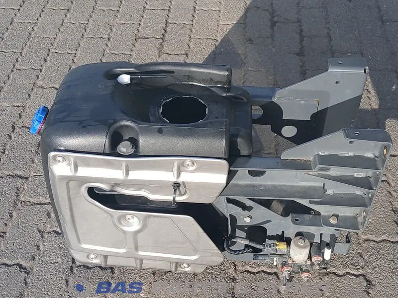 DAF DAF AdBlue tank 1707494 - Piezas de recambio para Camión: foto 2 DAF DAF AdBlue tank 1707494 - Piezas de recambio para Camión: foto 2