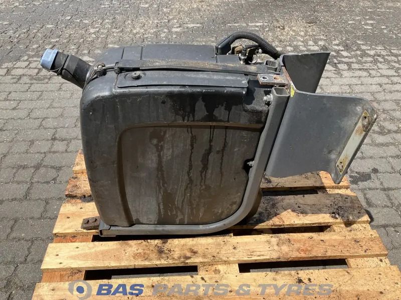 DAF DAF AdBlue tank 1928707 - Piezas de recambio para Camión: foto 2 DAF DAF AdBlue tank 1928707 - Piezas de recambio para Camión: foto 2