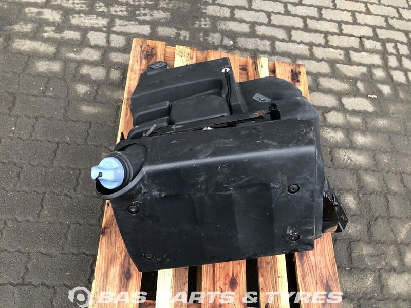 DAF DAF AdBlue tank 2022771 - Piezas de recambio para Camión: foto 1 DAF DAF AdBlue tank 2022771 - Piezas de recambio para Camión: foto 1