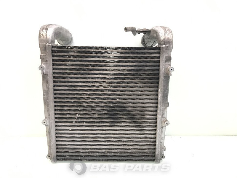 Renault Intercooler Renault 7421675279 - Intercooler para Camión: foto 2 Renault Intercooler Renault 7421675279 - Intercooler para Camión: foto 2