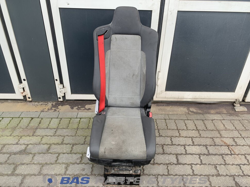Renault T-Serie Bijrijdersstoel Renault 7421615420 - Asiento para Camión: foto 1 Renault T-Serie Bijrijdersstoel Renault 7421615420 - Asiento para Camión: foto 1