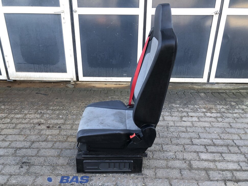 Renault T-Serie Bijrijdersstoel Renault 7482269090 - Asiento para Camión: foto 2 Renault T-Serie Bijrijdersstoel Renault 7482269090 - Asiento para Camión: foto 2