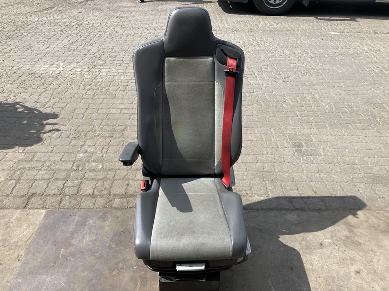 Renault T-Serie - Asiento para Camión: foto 1 Renault T-Serie - Asiento para Camión: foto 1