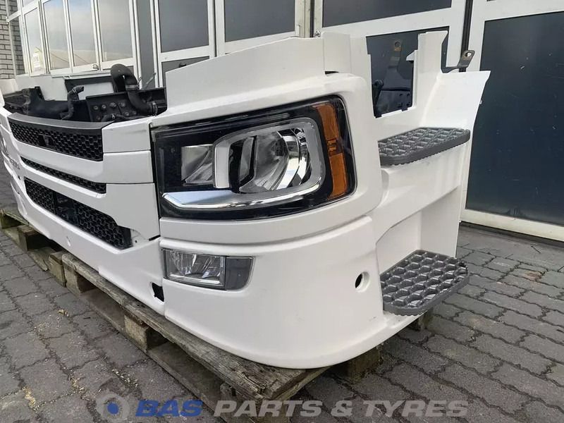 Scania R-Serie Bumper Scania 3082333 - Parachoques para Camión: foto 2 Scania R-Serie Bumper Scania 3082333 - Parachoques para Camión: foto 2