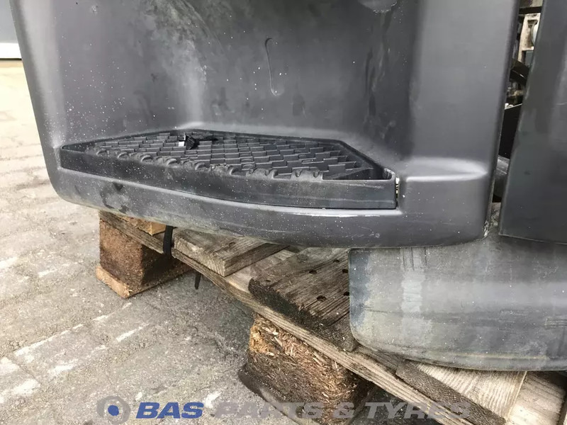 Parachoques para Camión Volvo FE Euro 6 Bumper Volvo 82543887: foto 9 Parachoques para Camión Volvo FE Euro 6 Bumper Volvo 82543887: foto 9