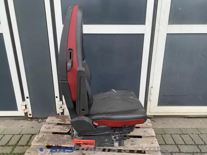 Volvo FH4 Bestuurdersstoel Volvo 21209356 - Asiento para Camión: foto 4 Volvo FH4 Bestuurdersstoel Volvo 21209356 - Asiento para Camión: foto 4