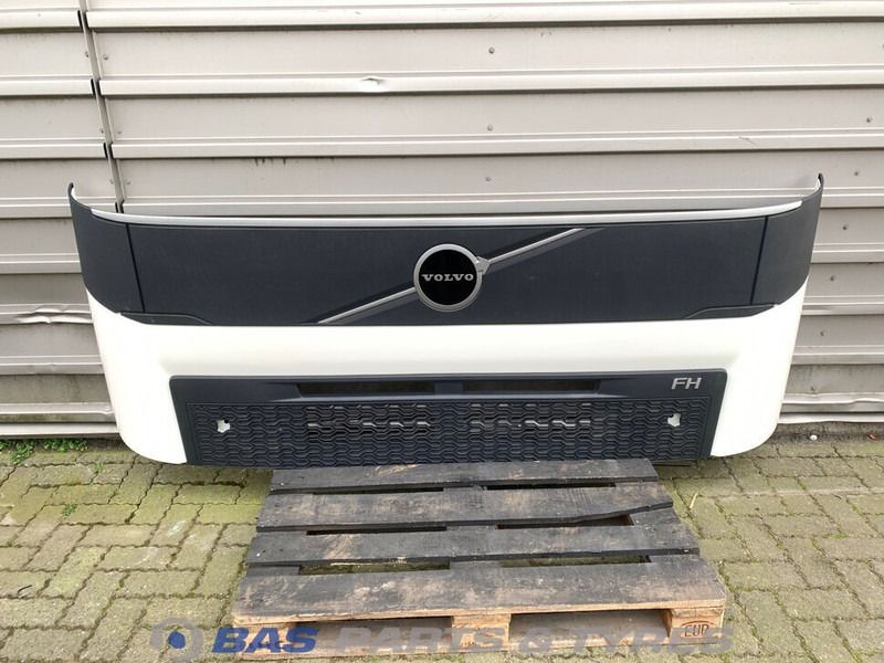 Volvo FH4B Frontklep Volvo 84281452 - Carrocería y exterior para Camión: foto 1 Volvo FH4B Frontklep Volvo 84281452 - Carrocería y exterior para Camión: foto 1