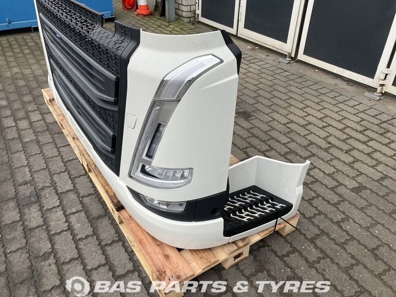 Volvo FH4B - Parachoques para Camión: foto 2 Volvo FH4B - Parachoques para Camión: foto 2