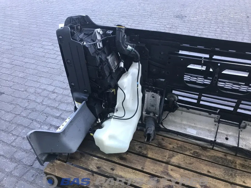 Volvo FM4 Bumper Volvo 84086799 - Parachoques para Camión: foto 4 Volvo FM4 Bumper Volvo 84086799 - Parachoques para Camión: foto 4