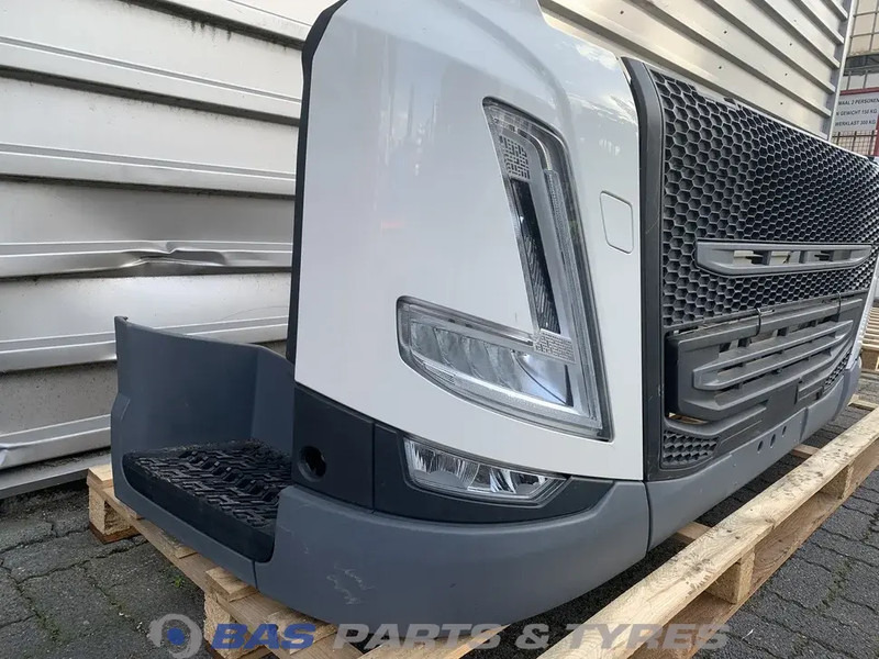 Volvo FM5 Bumper Volvo 84407376 - Parachoques para Camión: foto 3 Volvo FM5 Bumper Volvo 84407376 - Parachoques para Camión: foto 3