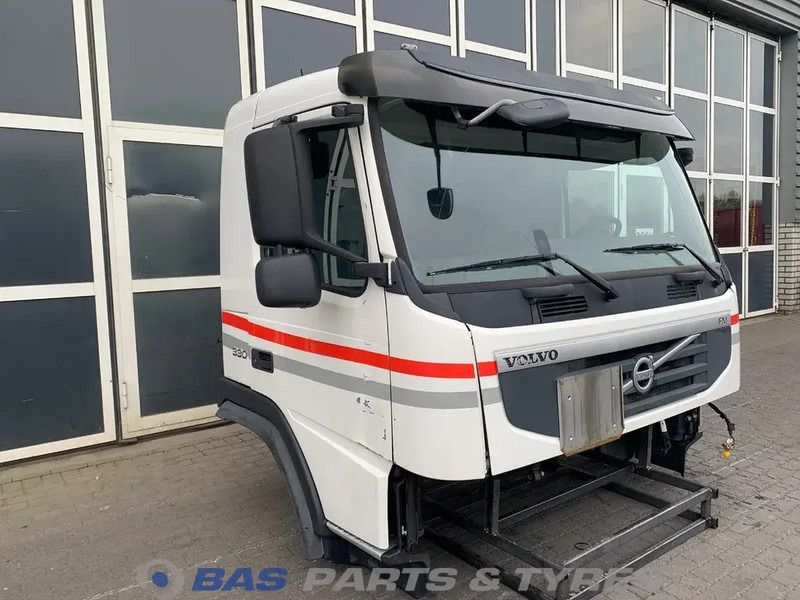 Volvo Volvo 20492720 - Cabina e interior para Camión: foto 2 Volvo Volvo 20492720 - Cabina e interior para Camión: foto 2