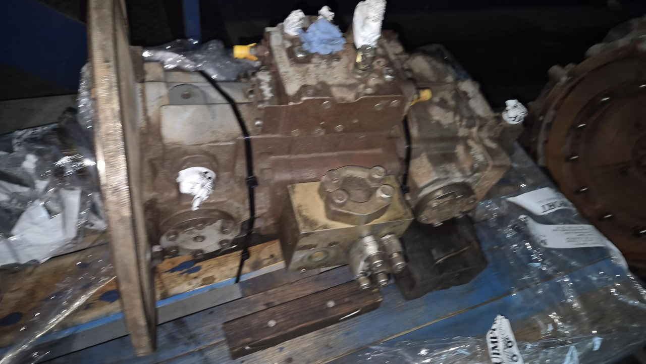 BOMBA LIEBHERR LPVD107 - Bomba hidráulica para Maquinaria de construcción: foto 2 BOMBA LIEBHERR LPVD107 - Bomba hidráulica para Maquinaria de construcción: foto 2