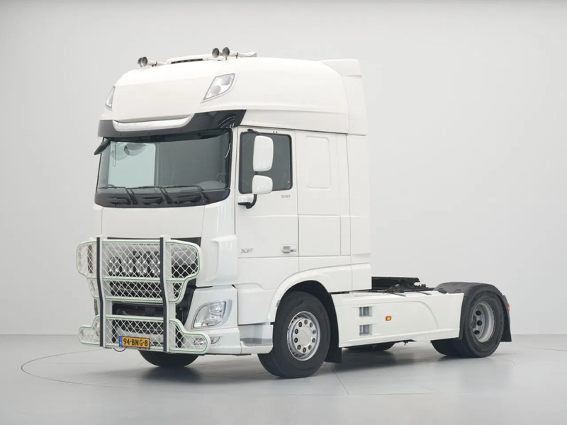 DAF XF 530 FT, Super Space Cab, Intarder, Rema, BullBar, 2x Tanks, New APK, New Tacho - Cabeza tractora: foto 1 DAF XF 530 FT, Super Space Cab, Intarder, Rema, BullBar, 2x Tanks, New APK, New Tacho - Cabeza tractora: foto 1