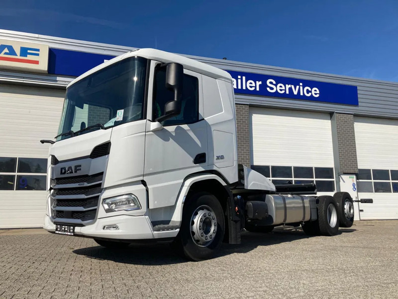 DAF XD 450 FAN CHASSIS SLEEPER CAB PTO STEERING LIFTAXLE 480WB - NEW - Chasis camión: foto 5 DAF XD 450 FAN CHASSIS SLEEPER CAB PTO STEERING LIFTAXLE 480WB - NEW - Chasis camión: foto 5