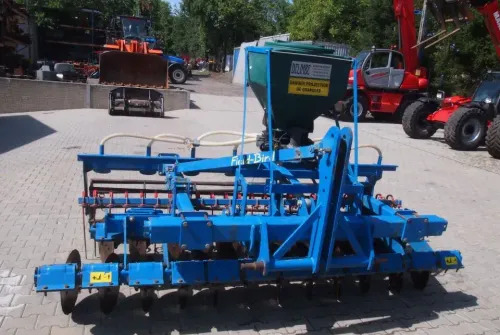 Agregat uprawowo-siewny Rabe Werk 2011 3m brona talerzowa z siewnikiem do poplonów - Combinado de siembra: foto 1 Agregat uprawowo-siewny Rabe Werk 2011 3m brona talerzowa z siewnikiem do poplonów - Combinado de siembra: foto 1