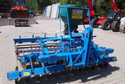 Agregat uprawowo-siewny Rabe Werk 2011 3m brona talerzowa z siewnikiem do poplonów - Combinado de siembra: foto 2 Agregat uprawowo-siewny Rabe Werk 2011 3m brona talerzowa z siewnikiem do poplonów - Combinado de siembra: foto 2