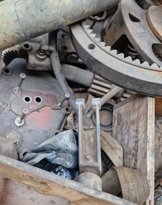 Części do Ciągnika Massey Ferguson MF 3000, 6000 Części do skrzyni biegów - Caja de cambios y piezas para Maquinaria agrícola: foto 4 Części do Ciągnika Massey Ferguson MF 3000, 6000 Części do skrzyni biegów - Caja de cambios y piezas para Maquinaria agrícola: foto 4