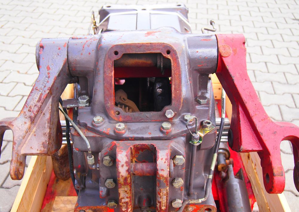 Części do Ciągnika Massey Ferguson MF 3000, 6000 Tylny most z podnośnikiem od MF 3000, 6000 - Eje posterior para Maquinaria agrícola: foto 4 Części do Ciągnika Massey Ferguson MF 3000, 6000 Tylny most z podnośnikiem od MF 3000, 6000 - Eje posterior para Maquinaria agrícola: foto 4