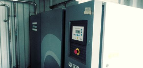 Kompresor Atlas Copco Atlas Copco GA37 Plus 2006 Kompresor sprężarka śrubowa - Compresor de aire: foto 1 Kompresor Atlas Copco Atlas Copco GA37 Plus 2006 Kompresor sprężarka śrubowa - Compresor de aire: foto 1