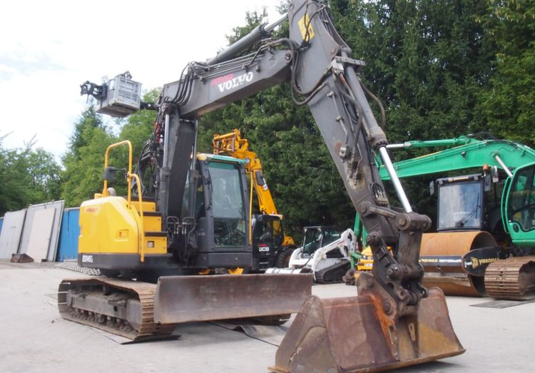 Koparka gąsienicowa Volvo ECR145D 2010 KOPARKA VOLVO - Excavadora de cadenas: foto 2 Koparka gąsienicowa Volvo ECR145D 2010 KOPARKA VOLVO - Excavadora de cadenas: foto 2